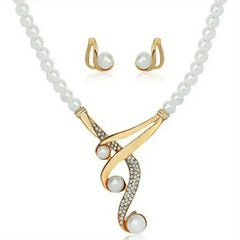 A Round Artificial Pearl Necklace - Unique Trends