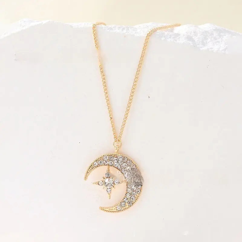 Niche Design Star Moon Inlaid Pendant Necklace For Women UniqueTrends